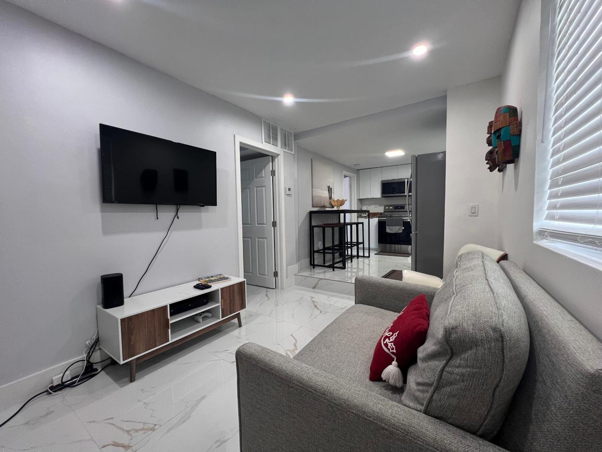 Charming Two Bedroom Apartment. Miami Dış mekan fotoğraf